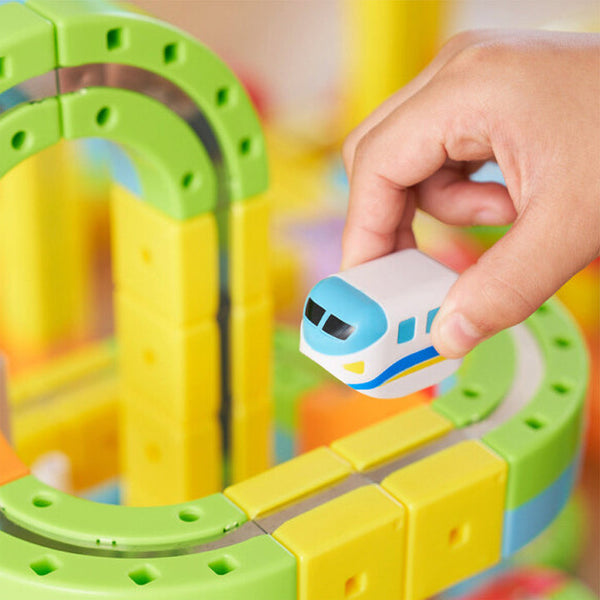 3D Infinity Train